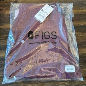 Figs Zamora scrub pants. Brand new and still in packaging!